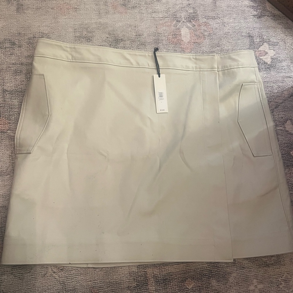 Banana Republic Cream Skirt